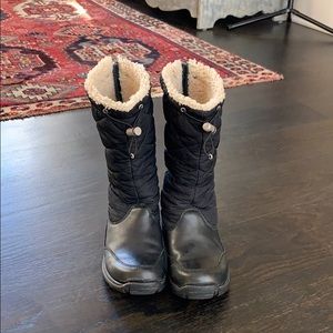 UGG AUSTRALIA 5160 Snowpeak Tall Sheepskin boots